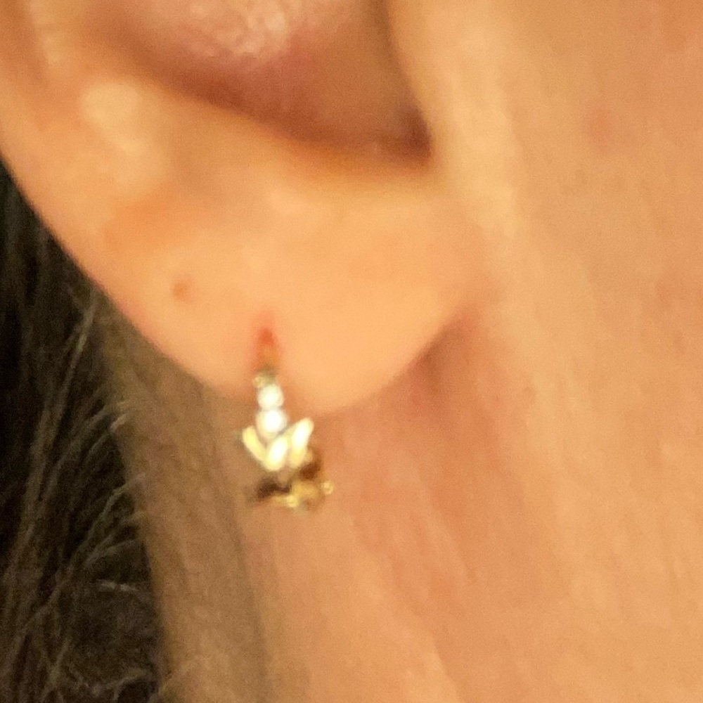 Designer look hoop Earrings small 14k solid Gold - Picture 4 of 4